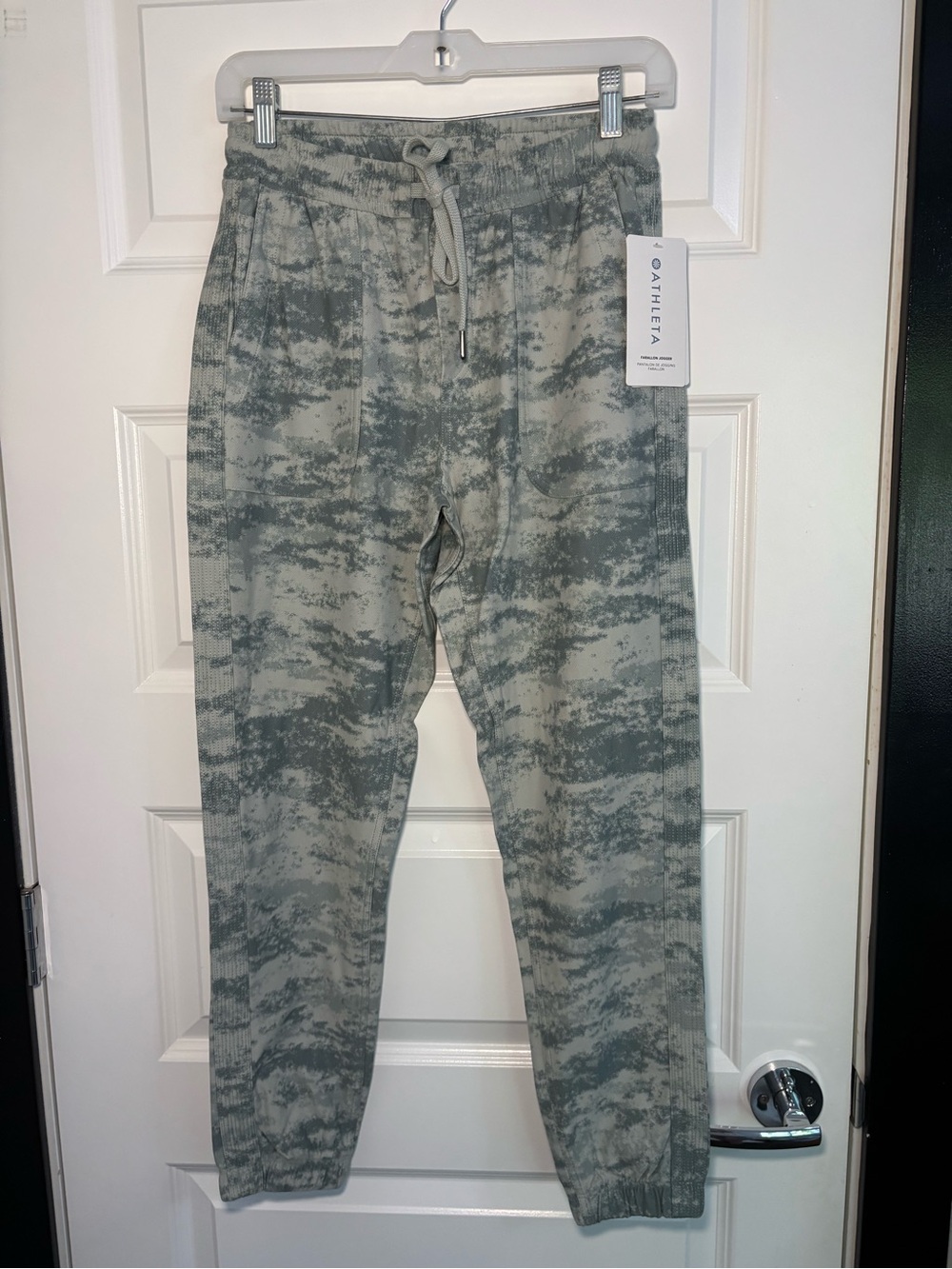 NWT Athleta Farallon Printed Jogger Pants Fog Camo Blue Gray XS